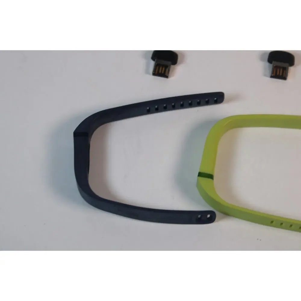 Fitbit Flex Tracker, 3 Wristbands, 1 Charger, 3 Dongles